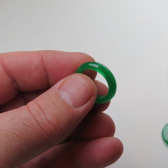 Jade Bangle & Ring & 3 carved pendent Lot Sale. - Picture 8 of 12